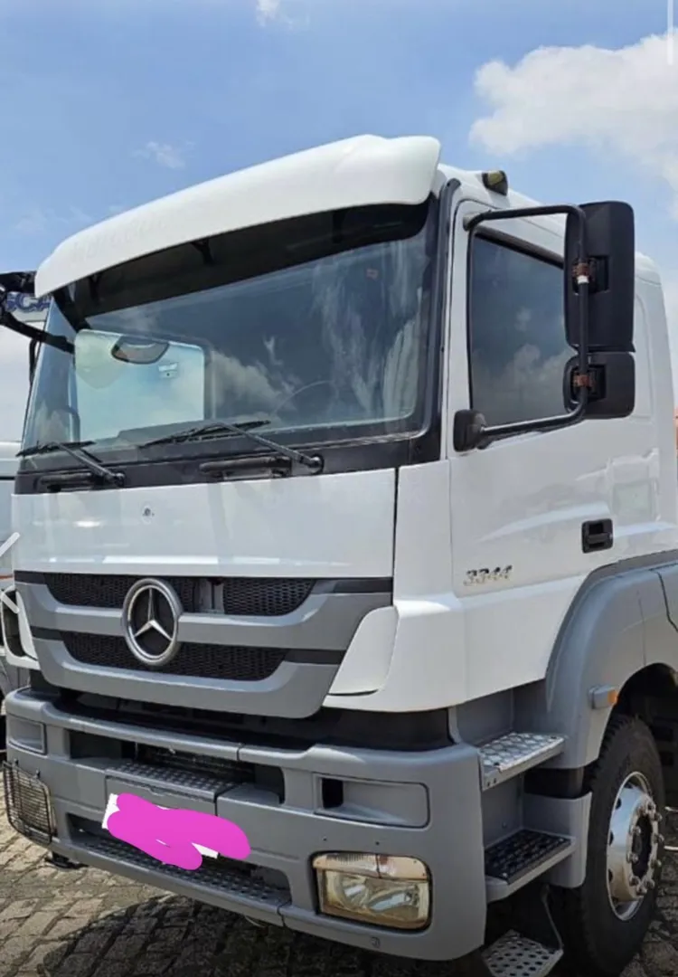 MERCEDES-BENZ AXOR 2019 6X4 - Foto 2