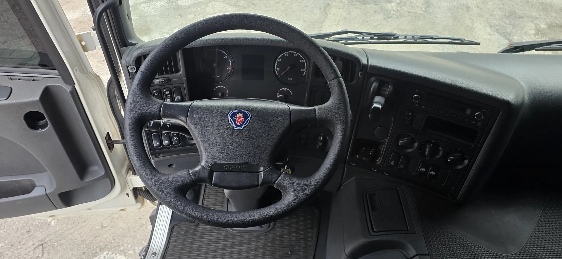 SCANIA P-310 2018 8X2 - Foto 7