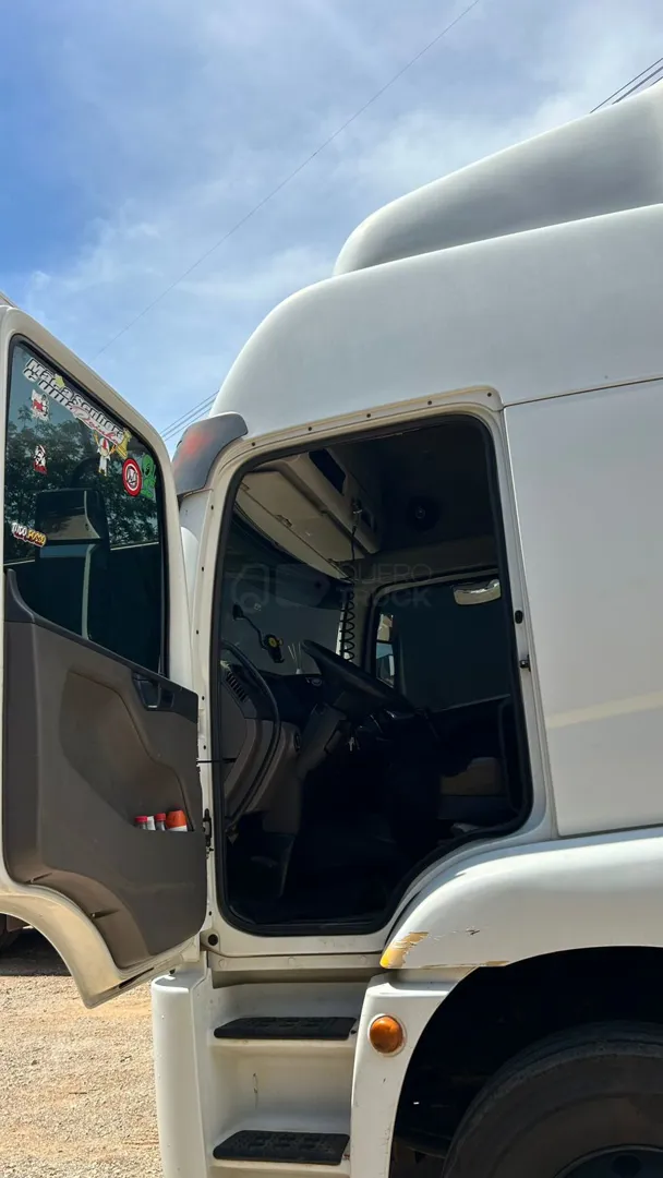VOLKSWAGEN 19-330 2015 - Foto 5