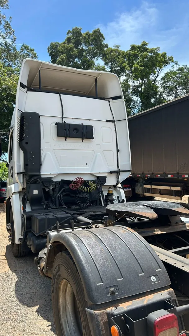VOLKSWAGEN 19-330 2015 - Foto 3