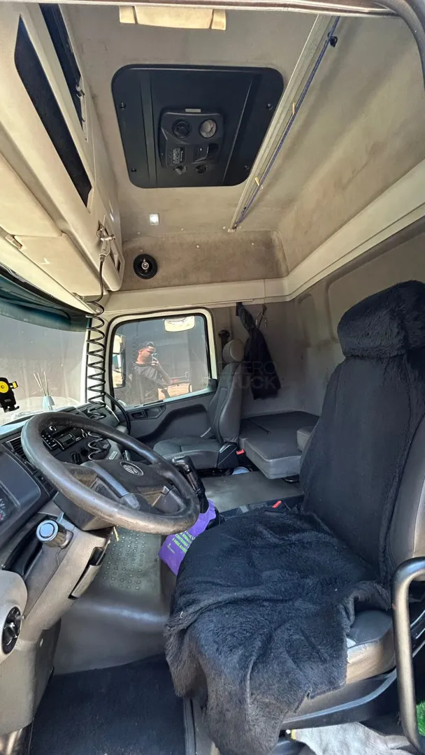 VOLKSWAGEN 19-330 2015 - Foto 8