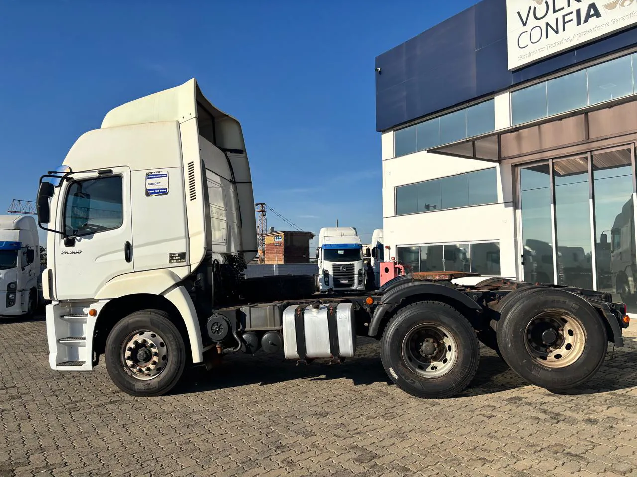 VOLKSWAGEN 25-360 2023 6X2 - Foto 2