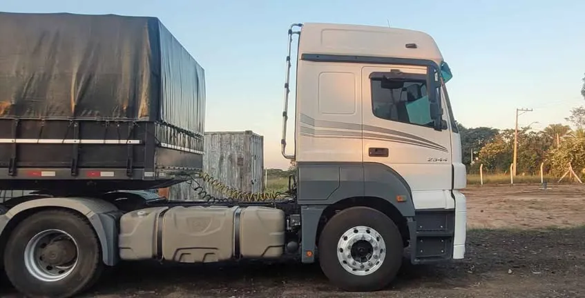 MERCEDES-BENZ AXOR 2013 6X2 - Foto 3